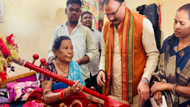 मुख्यमंत्री  विष्णुदेव साय की पहल पर एम्स में शुरू हुआ पद्म विभूषण तीजन बाई का इलाज