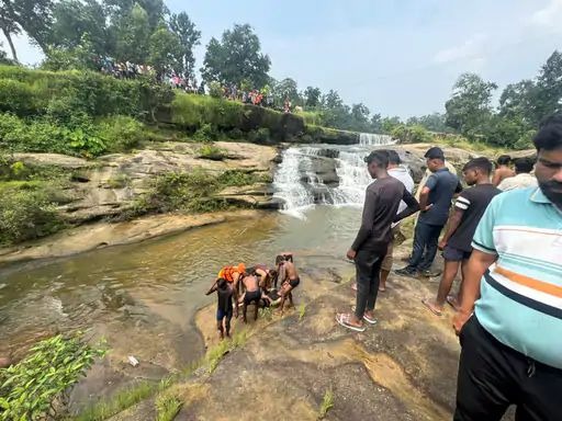 दोस्तों के साथ घूमने गए डिप्टी कलेक्टर के बेटे की डैम में डूबने से हुई मौत