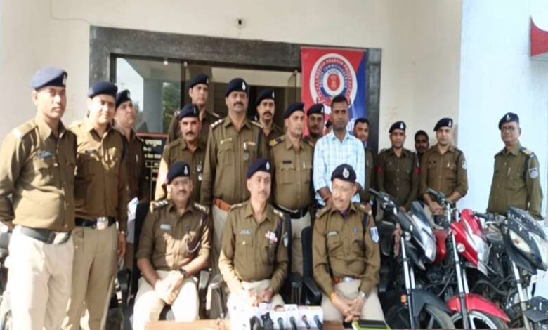 भोपाल: अयोध्या नगर पुलिस की बड़ी कार्रवाई, 19 मोबाइल फोन के साथ दो लुटेरे गिरफ्तार