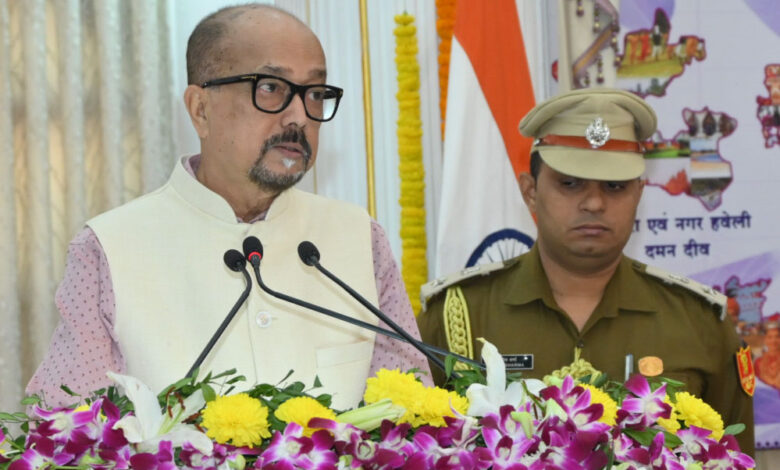 रायपुर : ‘एक भारत श्रेष्ठ भारत‘ कार्यक्रम से देश की अखंडता मजबूत-राज्यपाल डेका एक भारत श्रेष्ठ भारत‘