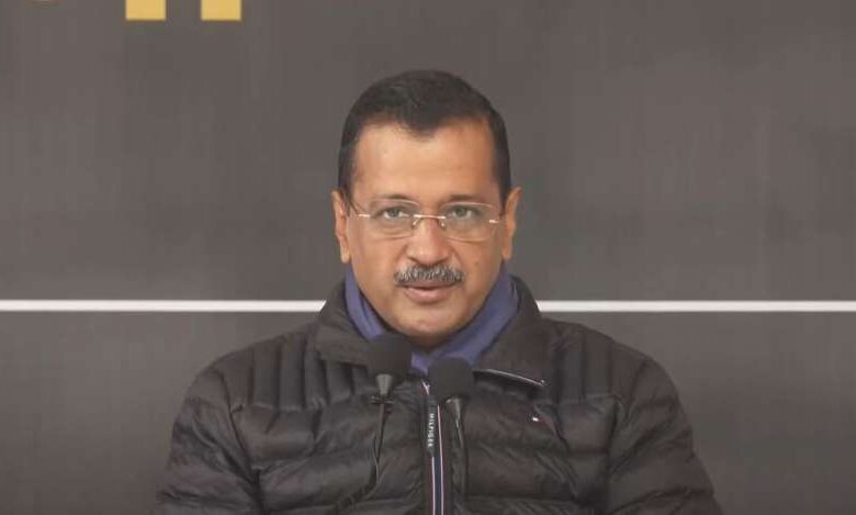 अरविंद केजरीवाल के बयान पर चुनाव आयोग ने भेजा नोटिस, 48 घंटे में जवाब देने का आदेश