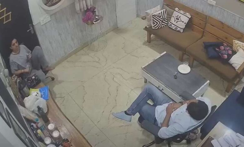 CCTV में कैद हुई पुनीत और मनिका की विवादास्पद बातचीत, फुटेज में आई सच्चाई……..