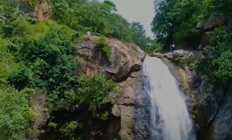 बुढ़मू के तिरु वाटरफॉल में पिकनिक मनाने गए तीन युवकों की पानी में डूबने से मौत