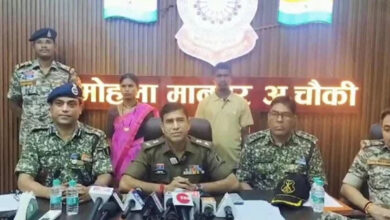 पुलिस को भी बड़ी कामयाबी मिली, प्रेस टीम के कमांडर ने पत्नी के साथ सरेंडर किया, दोनों पर 5-5 लाख रुपए का इनाम