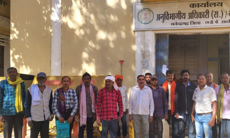 नागपुर-चिरमिरी रेलवे हॉल्टलाइन परियोजना हेतु भूमि अधिग्रहण को लेकर अनुविभागीय अधिकारी राजस्व ने की सुनवाई