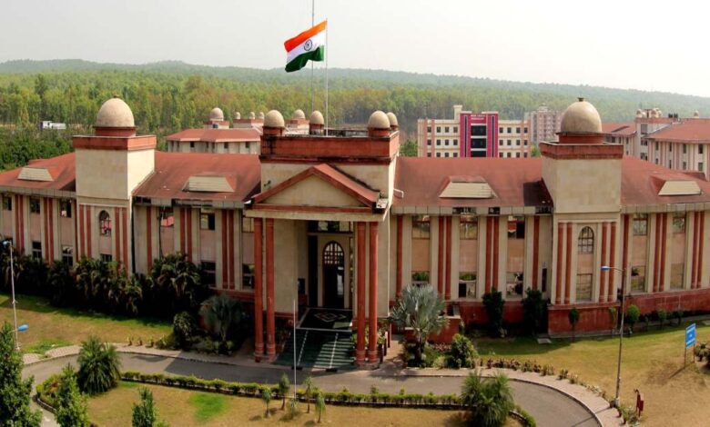दून विश्वविद्यालय में आरम्भ होगा सेंटर फॉर हिंदू स्टडीज, हिंदू स्टडीज में हिंदू सभ्यता और संस्कृति से जुड़े विभिन्न विषयों पर शिक्षण: मुख्यमंत्री पुष्कर सिंह धामी… दून विश्वविद्यालय में आरम्भ होगा सेंटर फॉर हिंदू स्टडीज, हिंदू स्टडीज में हिंदू सभ्यता और संस्कृति से जुड़े विभिन्न विषयों पर शिक्षण: मुख्यमंत्री पुष्कर सिंह धामी…